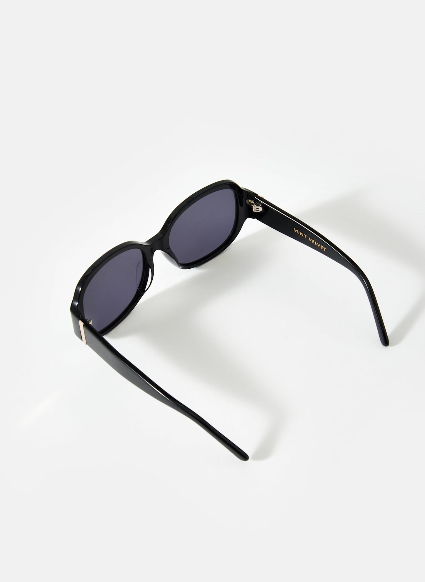 Black Round Sunglasses