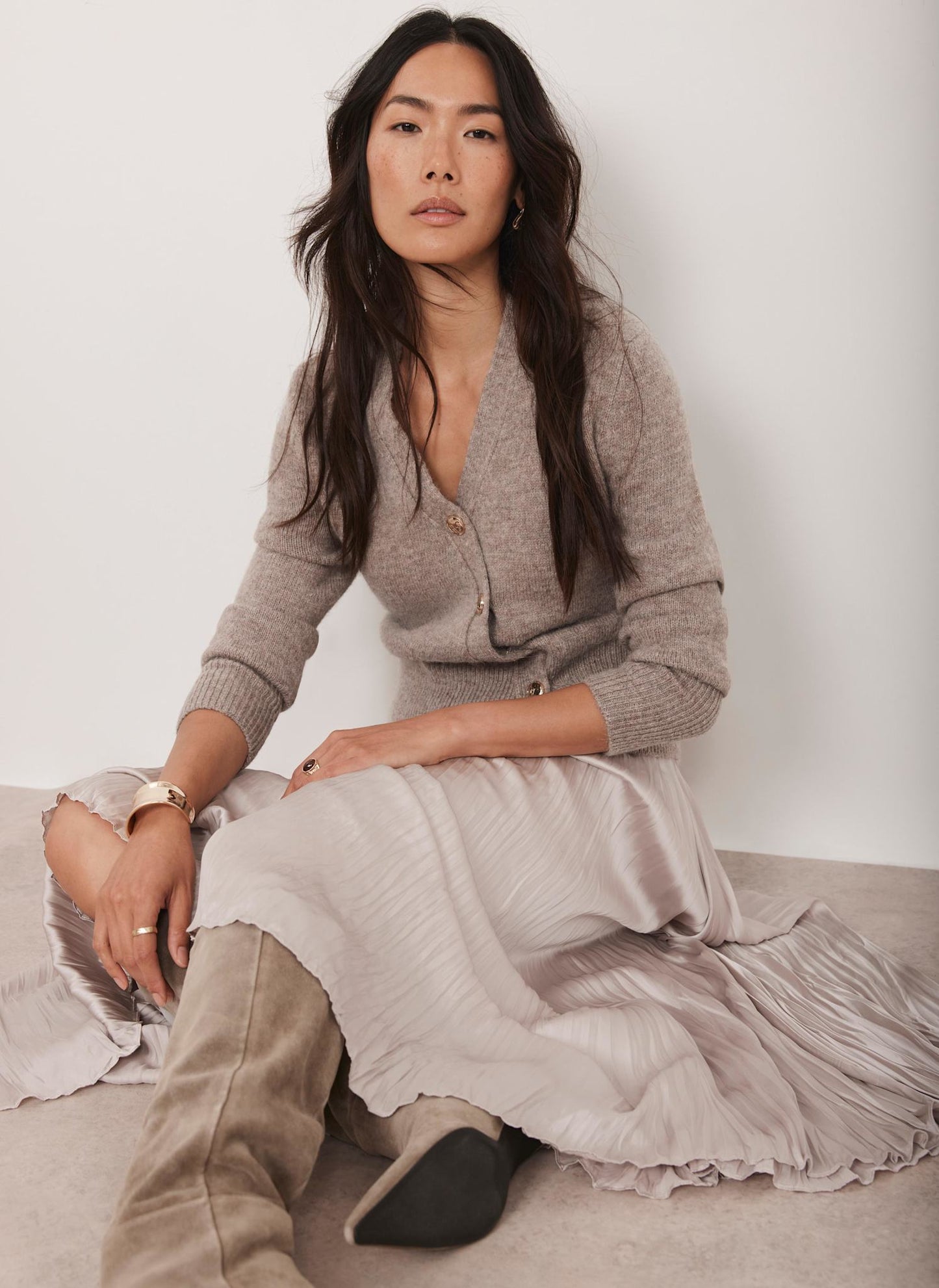 Neutral Asymmetric Detail Cardigan