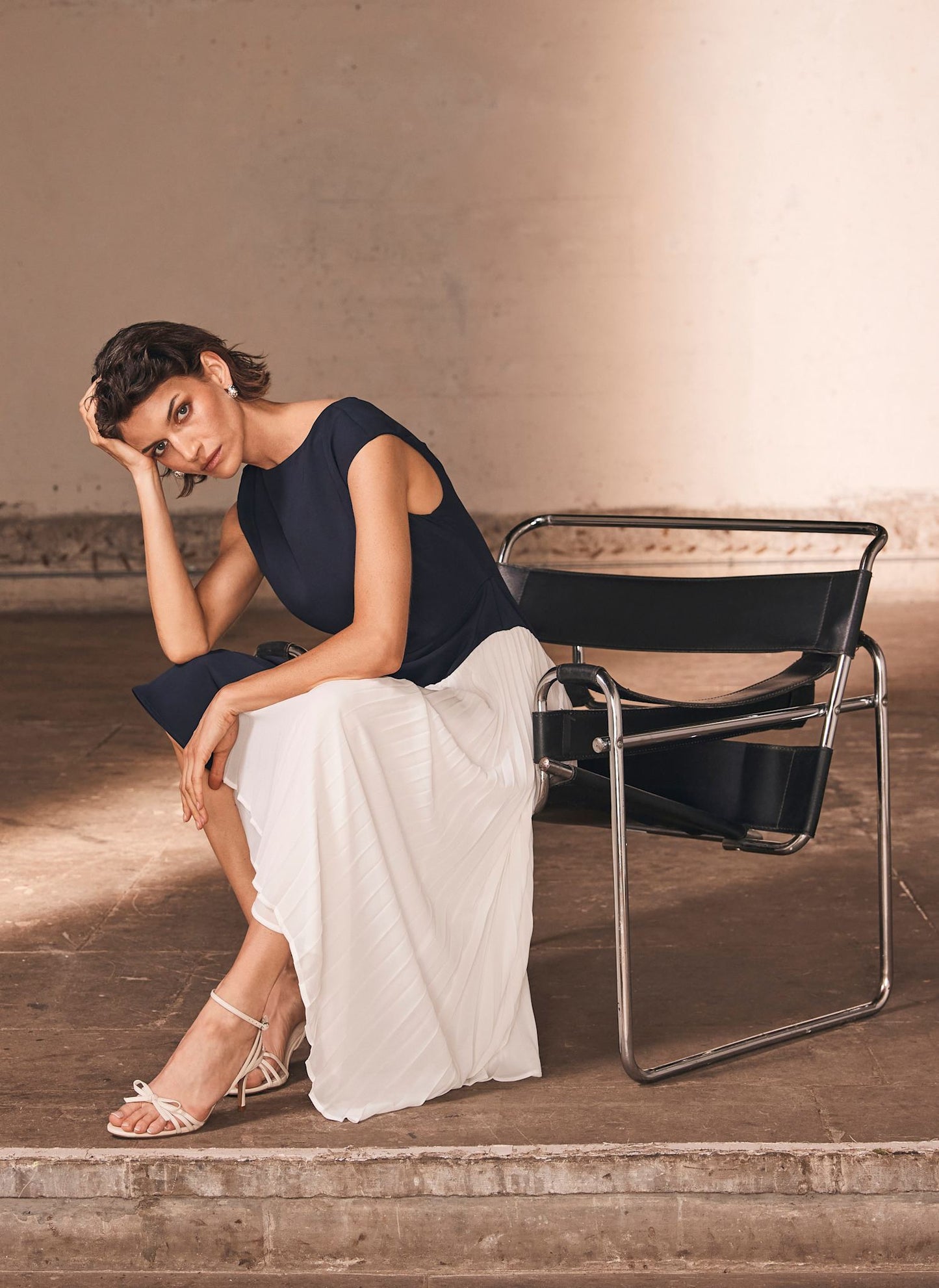 Navy Contrast Pleat Maxi Dress
